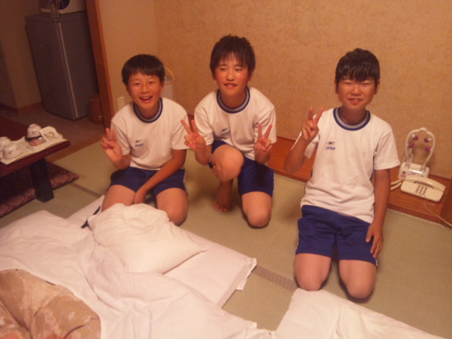 お風呂に入る女の子 写真素材5098405- フォトライブラリ