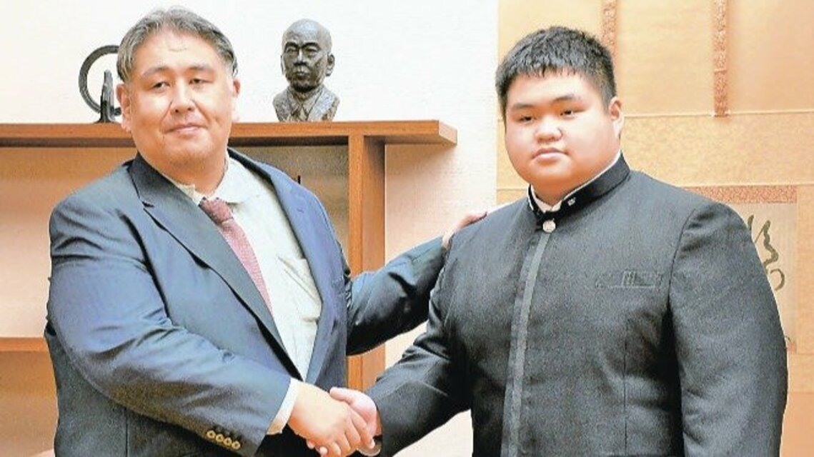 審判部の二子山親方が休場、家族が新型コロナに感染し濃厚接触者となったため - 大相撲写真ニュース : 日刊スポーツ