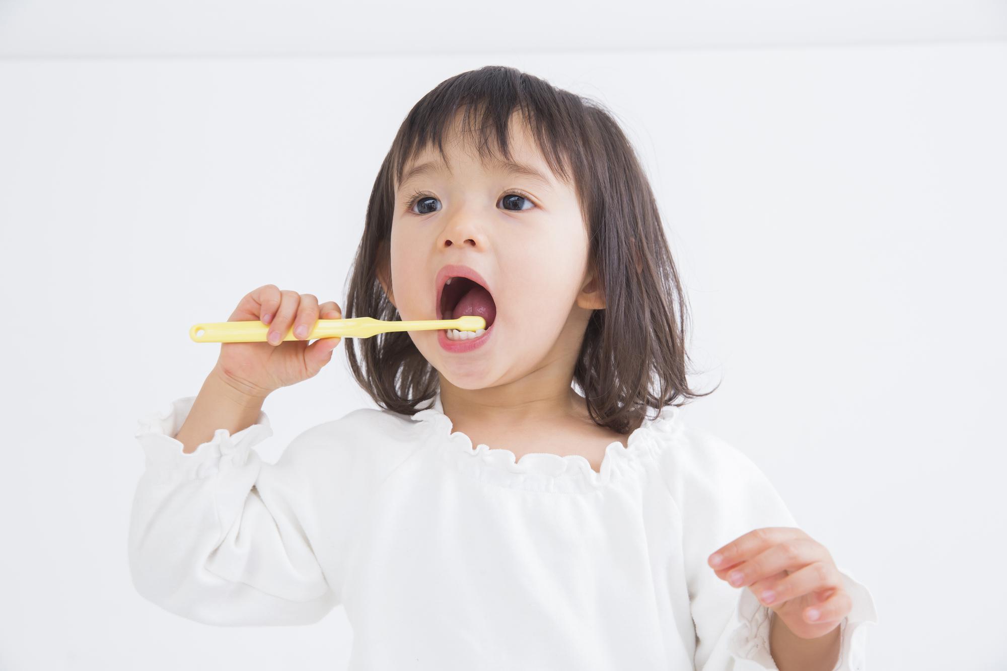 21,500点を超える歯磨き 子供のストックフォト、写真、そしてロイヤリティフリーの画像 - iStock