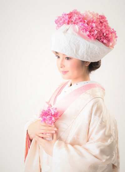 白無垢には綿帽子を合わせるの？角隠しとは何が違うの？憧れの綿帽子について徹底解説結婚ラジオ結婚スタイルマガジン