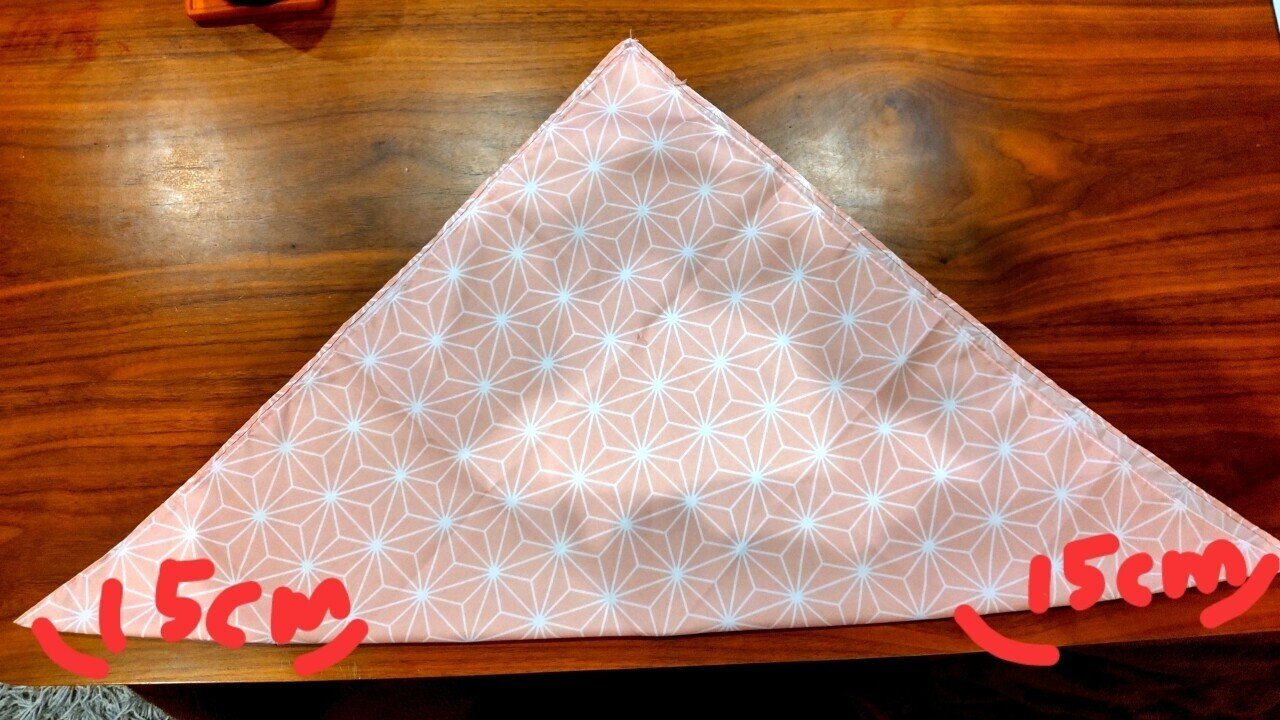 子ども用の三角巾の作り方。結ばずに着けられるゴム付きのレシピCraftie Style
