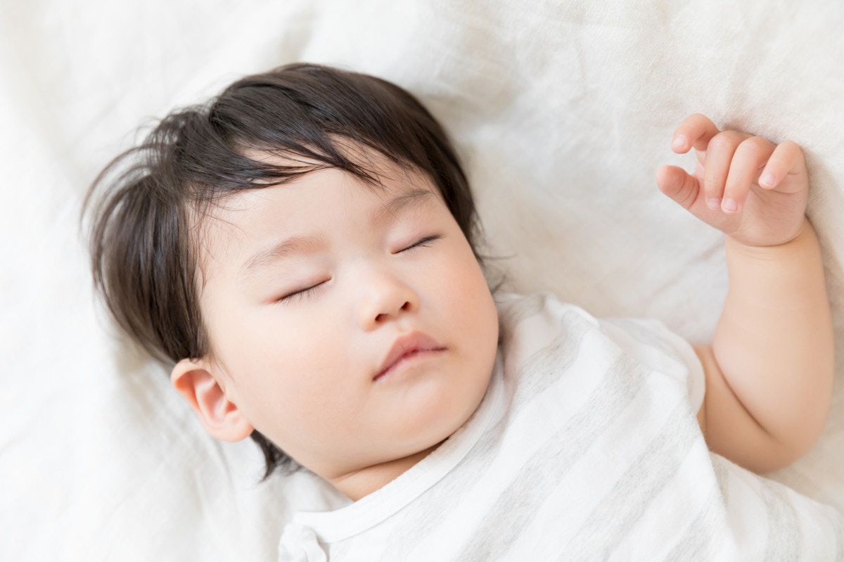 おすすめの「ベビー布団」9選！赤ちゃん寝具の選び方や人気ブランドは？VERY