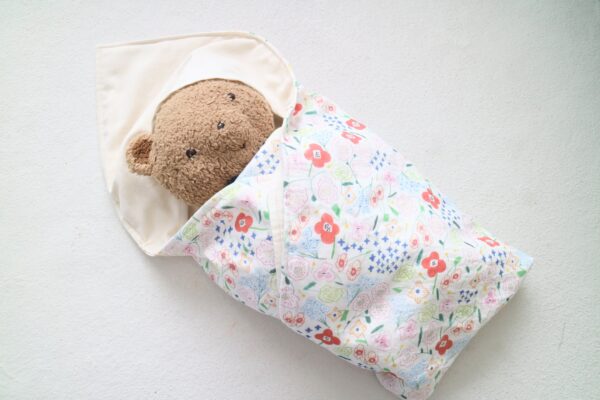 楽天市場カット済 刺繍風フラワー 国産おくるみ カット済 ベビー 手作り キット 初心者 おくるみ 手作りキット 春 退院 かわいい 赤ちゃんガーゼ 簡単 手芸キット 3重ガーゼ 5重ガーゼ 手縫い 新生児 シンプル フード ハンドメイド ベビーグッズ ダブルガーゼ