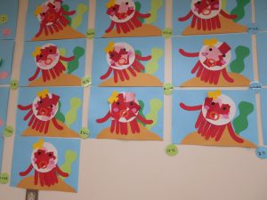 壁面飾り工房本店 壁面装飾・パネルシアター・ペープサート・型紙・知育・保育・介護商品の販売☆無料ダウンロード型紙「海の生き物 カクレクマノミ」春 夏 秋 冬 幼稚園 保育園 老人ホーム 介護施設 デイサービス 壁面装飾 型紙 製作 イベント タイトル☆