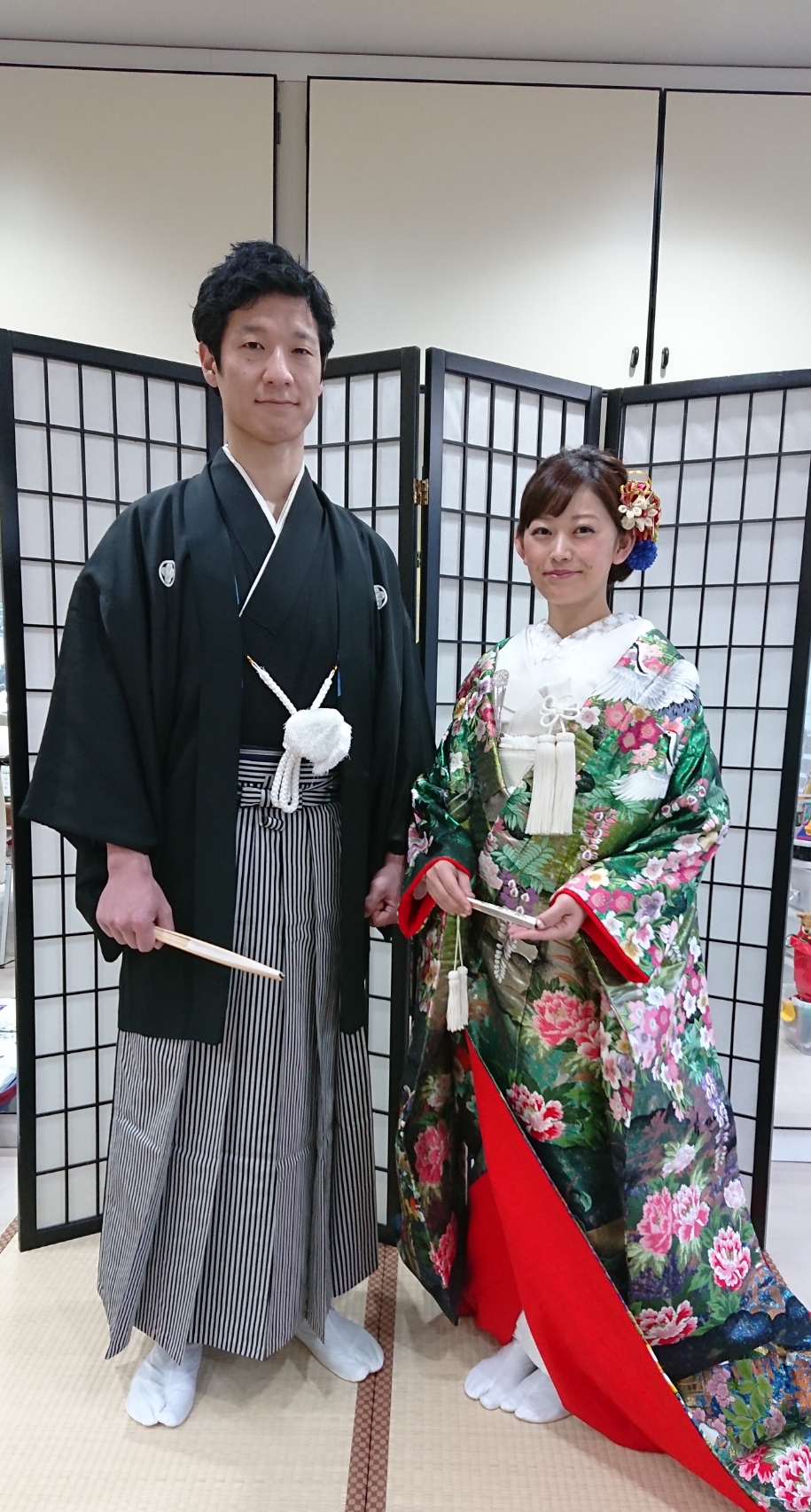 楽天市場 結婚式 新郎 紋付袴 レンタル 紺紋付 正絹 155cm〜184cm 紋付羽織袴レンタル濃紺刺子 袴 レンタル 男 仙台平紋付セット 羽織 羽織袴 紋付き 紋付き袴 新郎 新婦 和装 衣装 : 着物レンタル大内屋