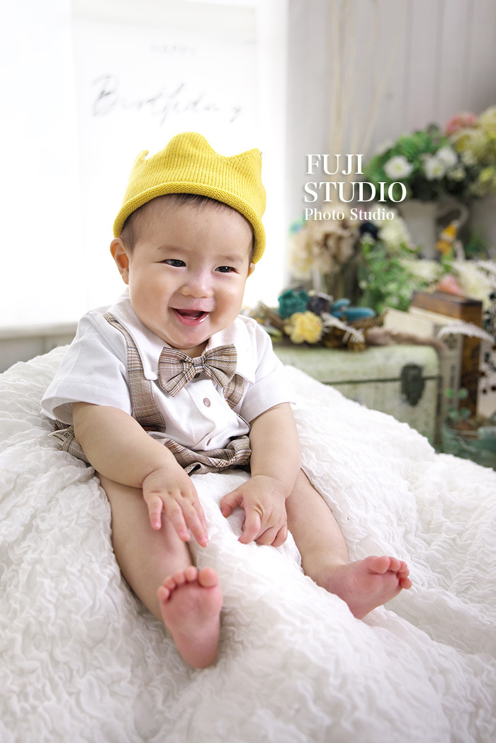 ハーフバースデー写真を簡単オシャレに！自宅で撮る「3つメリット」と、素敵に撮る「5つのポイント」とは？グラこころ