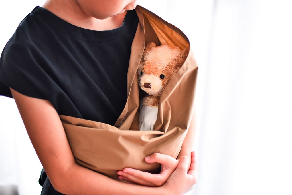 ハンドメイド おままごとやお出かけに使える！ぬいぐるみ用のスリング作ってみた お子さま用- プティルウ カンパニーサイト