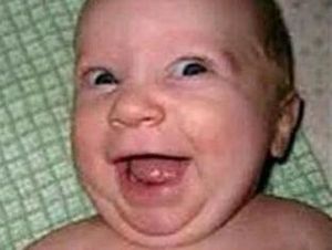 赤ちゃんのゲップ顔が可愛い🥰 ⁡ @shuriboy_0924 さんの投稿をご紹介！ ⁡ ⁣------♡--------♡---------------- ⁡ ゲップする時のお顔が とってもおもしろい、かわいい おしゅりさん🤣🤣🤣 ⁡あーかわいい🤍 ⁡ゲップ変な顔選手権生後1ヶ月おしゅりさん