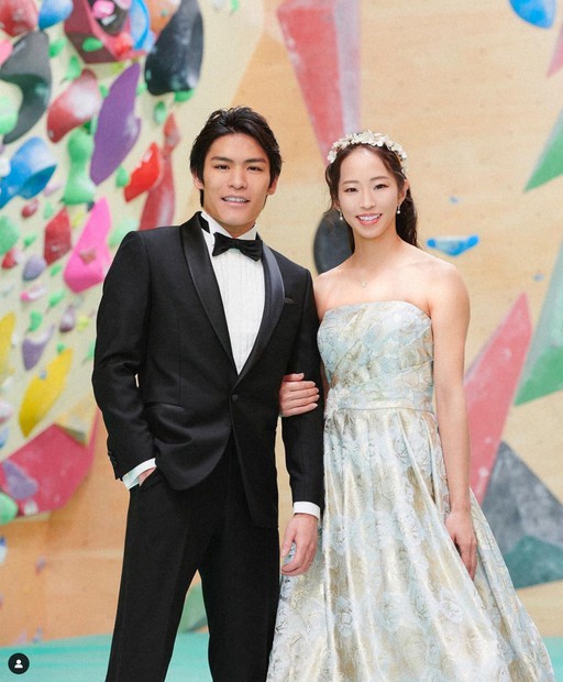 野口啓代、1歳長女との親子ショット公開「家族全員で季節外れの丸焦げ」 東京五輪スポーツクライミング銅メダリスト、夫は楢崎智亜オリコンニュース ORICON NEWS