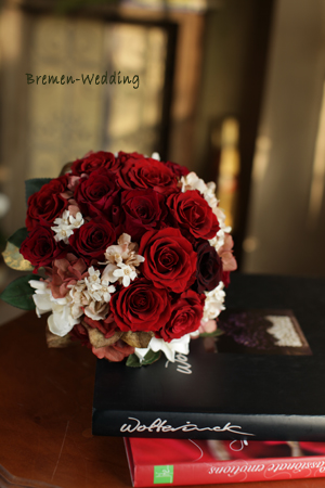 白ドレスにあわせる赤バラのブーケYs Floral Deco Blog