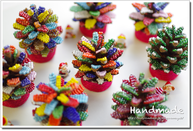 公園で拾った松ぼっくり。小学4年生の子供の手のひらいっぱい。の写真素材109254624- PIXTA