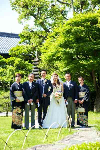 結婚式当日の親の役割とマナー挨拶回りのタイミングや服装など気になる疑問を解決！マイナビウエディング
