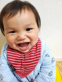 生後7カ月の赤ちゃん、二度と撮れない奇跡的瞬間 リクエストに応えたおちょぼ口「あざと可愛い」ラジトピ ラジオ関西トピックス