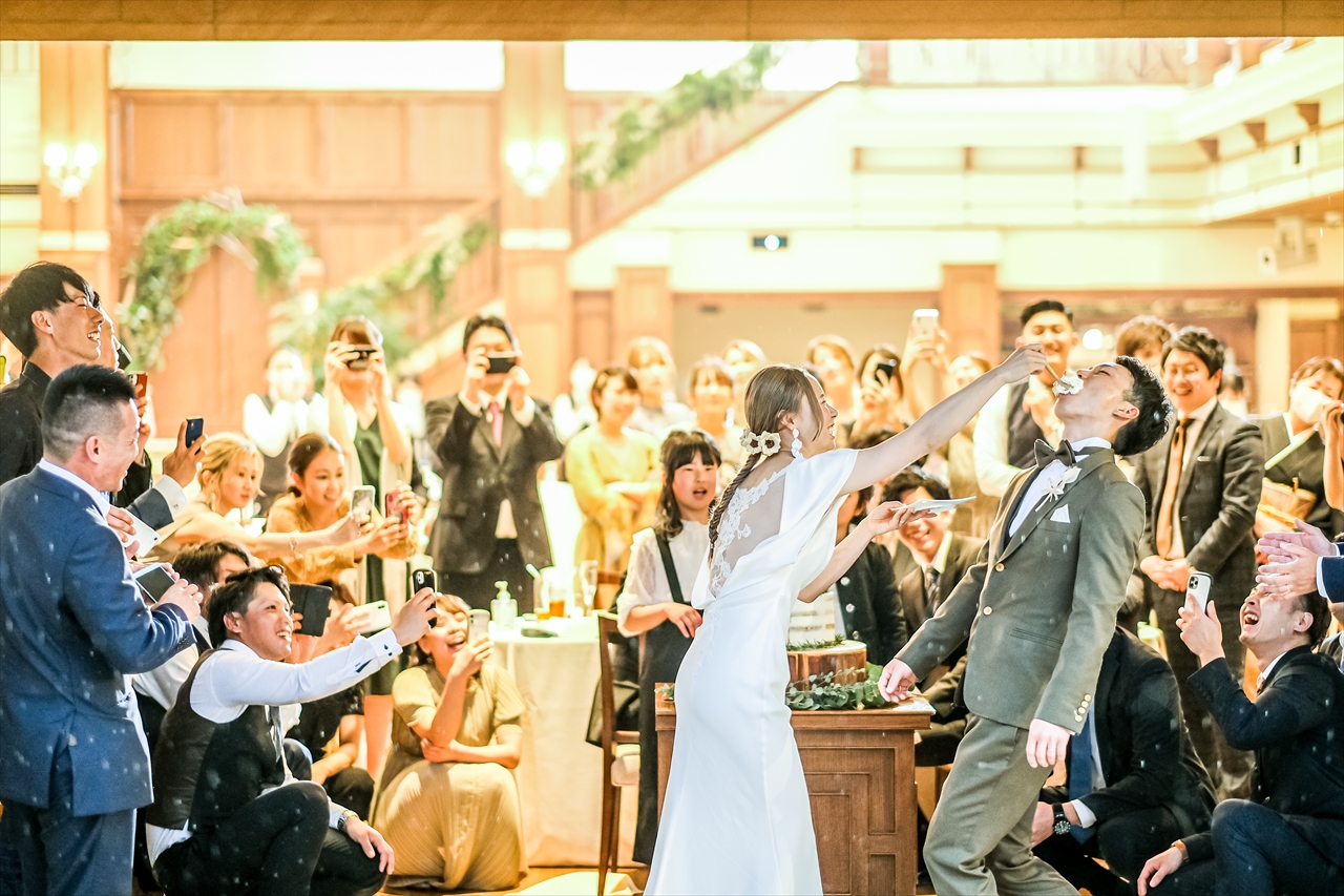 結婚式 密着 多くの笑顔と涙が溢れた結婚式！大好きな人たちに囲まれた最高の時間に密着💍