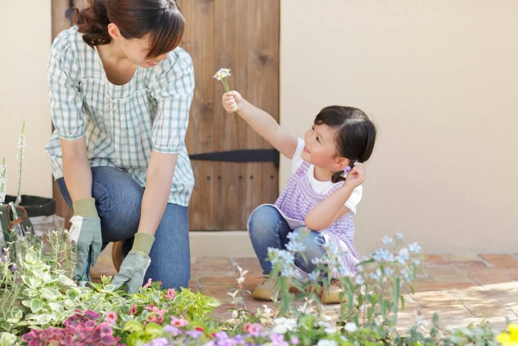 女の子が育てやすいと言われる理由、女の子の困った行動や女の子の育児のポイントを紹介はいチーズ！クリップ