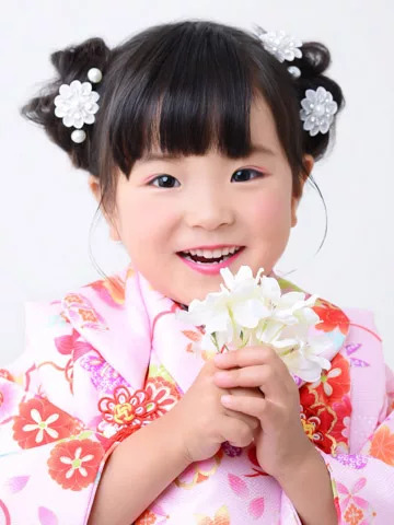 七五三7歳の女の子におすすめの髪型 三つ編み前髪アップコラム 武蔵野創寫舘