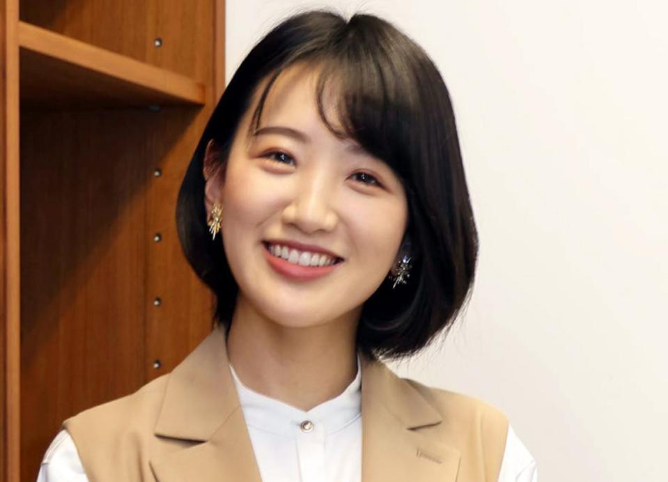 東留伽卒業 最後の生配信で3年間を振り返る - YouTube