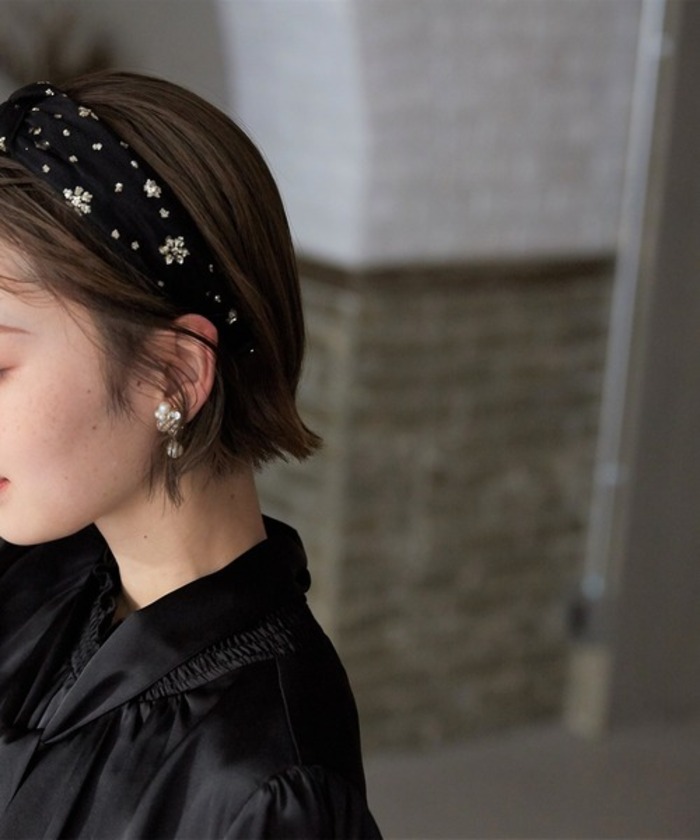 パール付きベロアベールカチューシャ ヘアバンド 結婚式 パーティー ドレス お呼ばれ ディナーヘアアクセサリー - niana