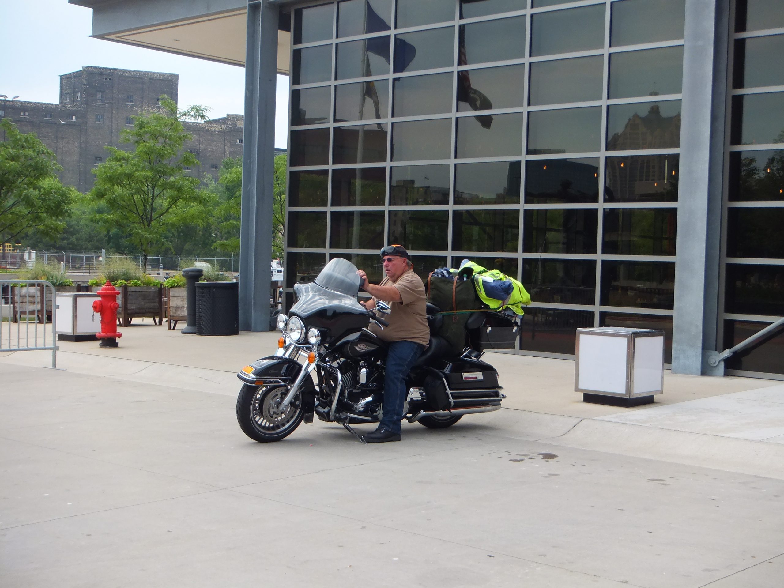 MLB球場紹介⑤ ミラー・パーク アメリカンファミリー・フィールド- MLB30球場全部行った