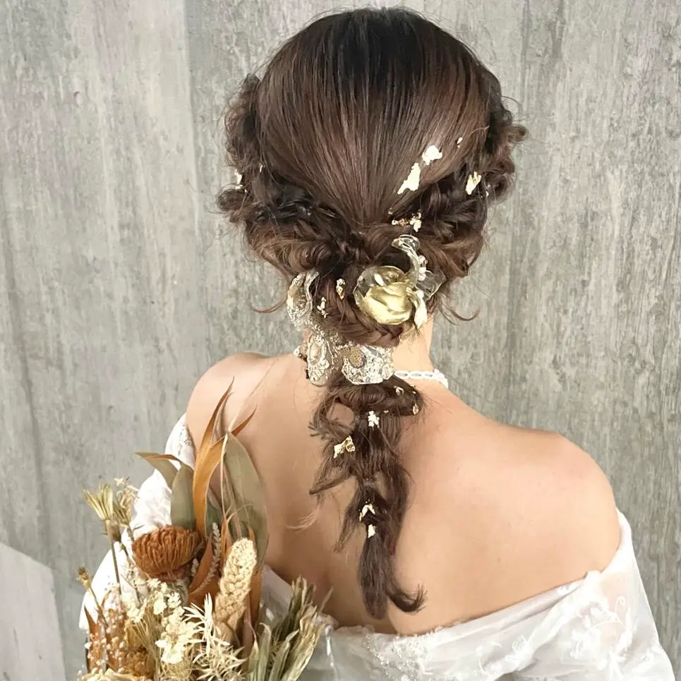 ドレスのタイプ別 おすすめの花嫁ヘアアレンジ 17選♡トキハナmagazine