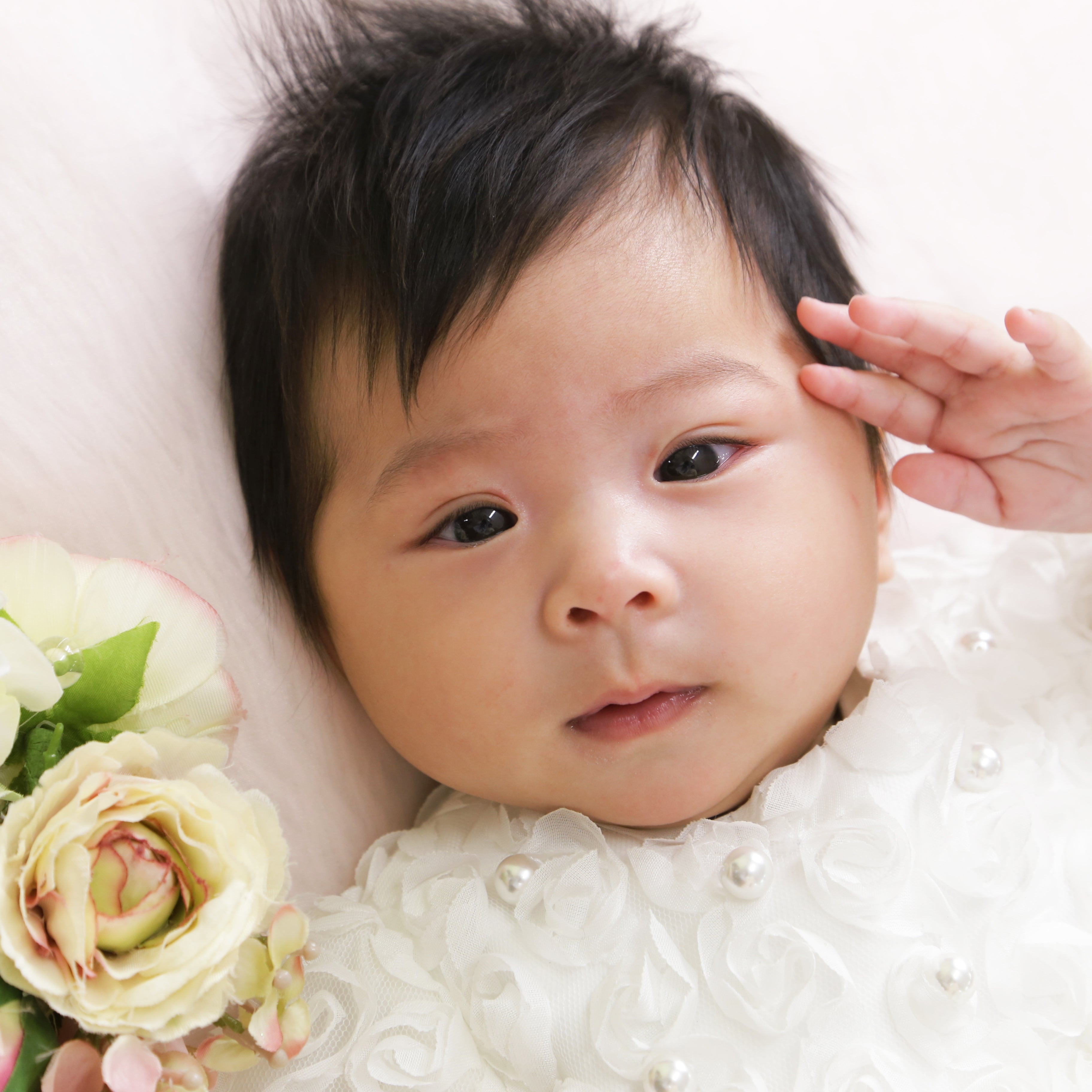 クリクリお目目の赤ちゃん。フォトスタジオチェルシー埼玉県入間市のおしゃれな写真館