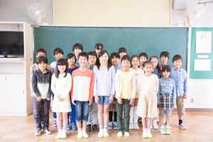 卒アルの写真写りが良くなる方法！可愛く写る方法！ 卒業アルバム・集合写真・証明写真・プロフィール写真・婚活写真・就活写真_ 写真家 橘田龍馬