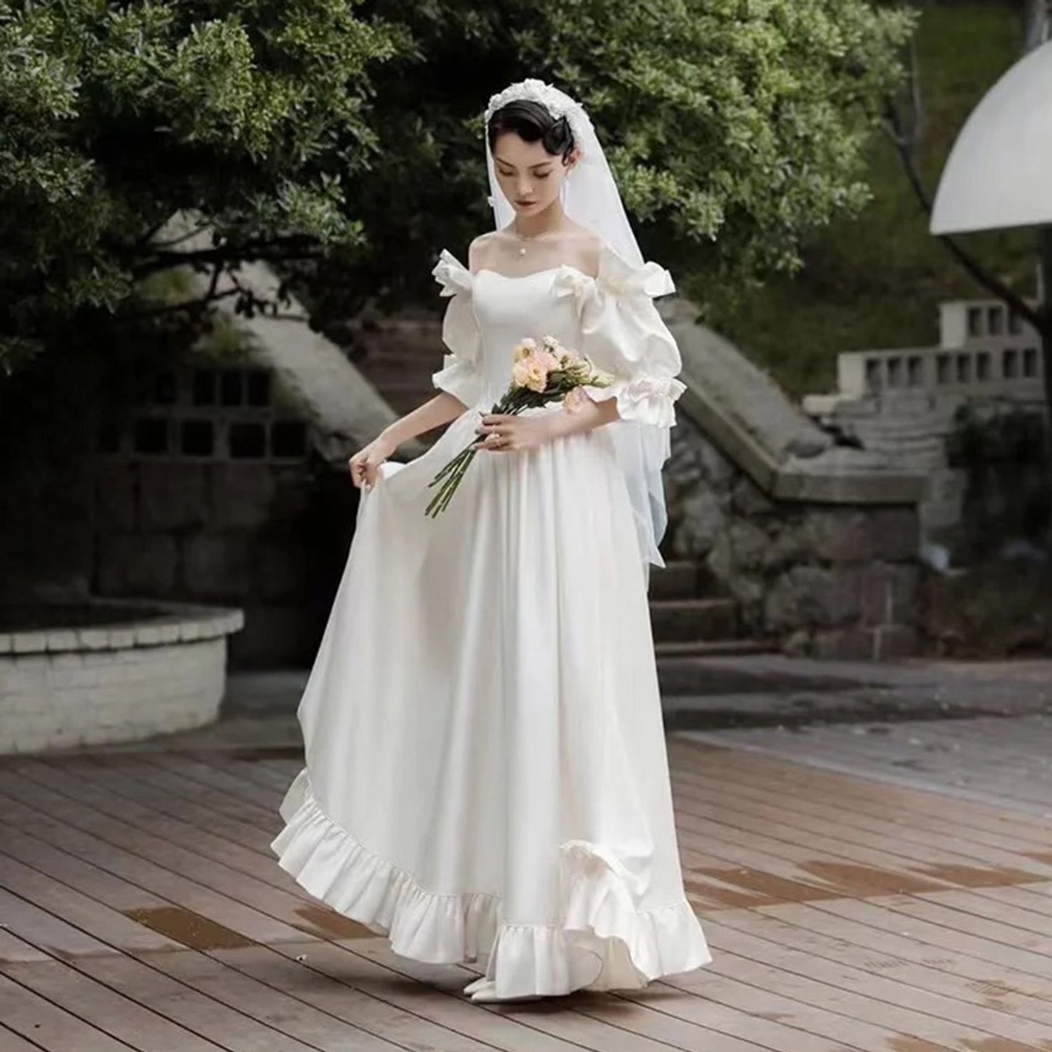 白洲迅と竹内渉が結婚 一風変わった報告ショットが話題に「ラーメンのように熱々なお二人でいつまでも」 2 2ねとらぼ：2ページ目