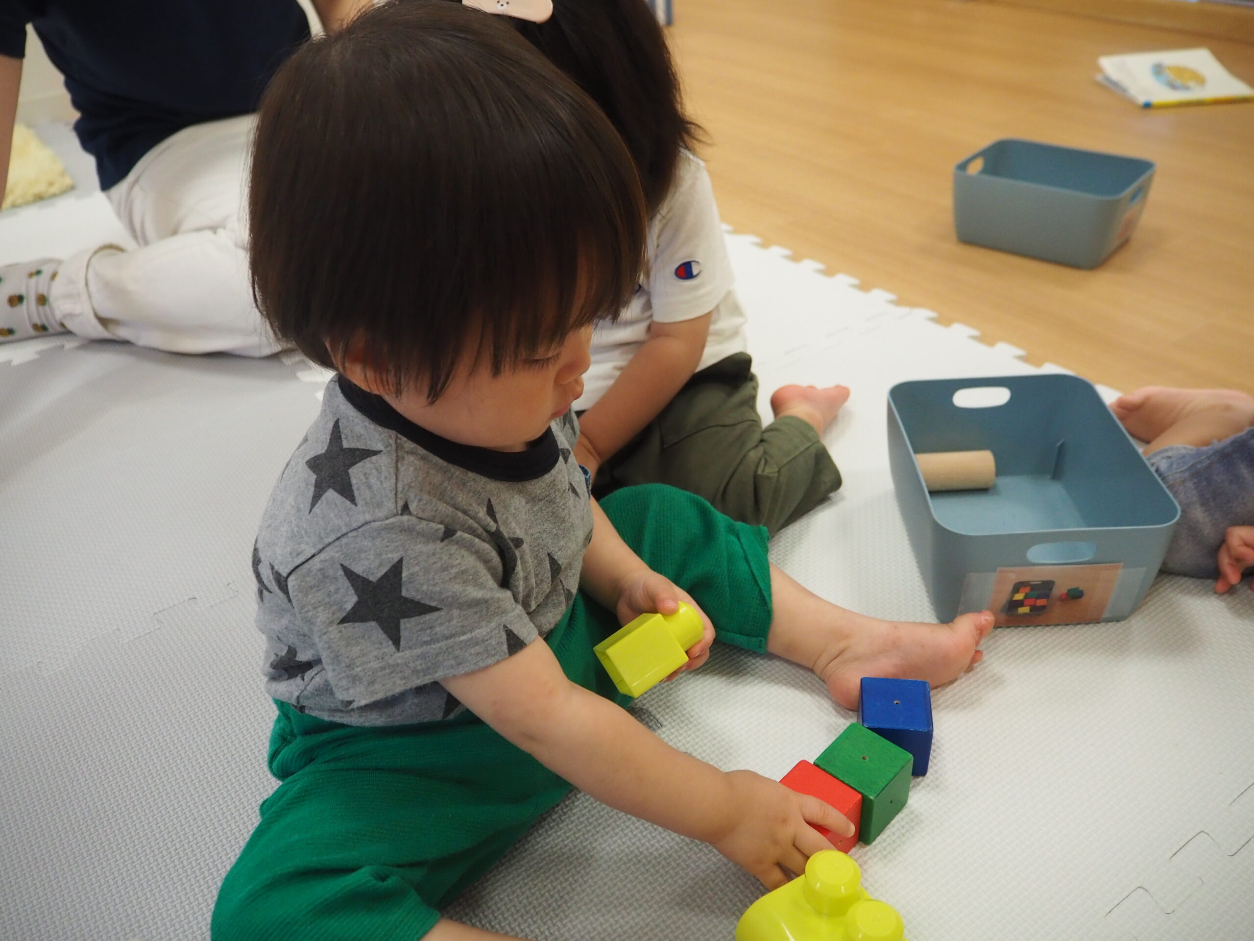 室内遊びの様子 ～1歳児～兵庫県尼崎市の幼保連携型認定こども園夢の園