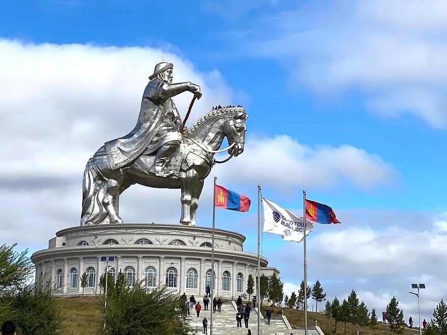 モンゴル人の名前103選モンゴル語の苗字も！男性・女性の名前の意味は？Chokotty