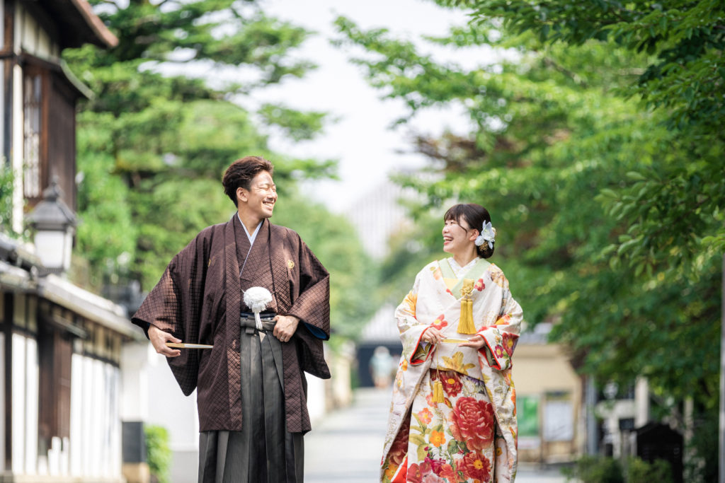 白無垢着用の結婚式での男性側の服装とは?新郎側のマナーやゲスト衣装・選び方を解説 – THE KIMONO SHOP