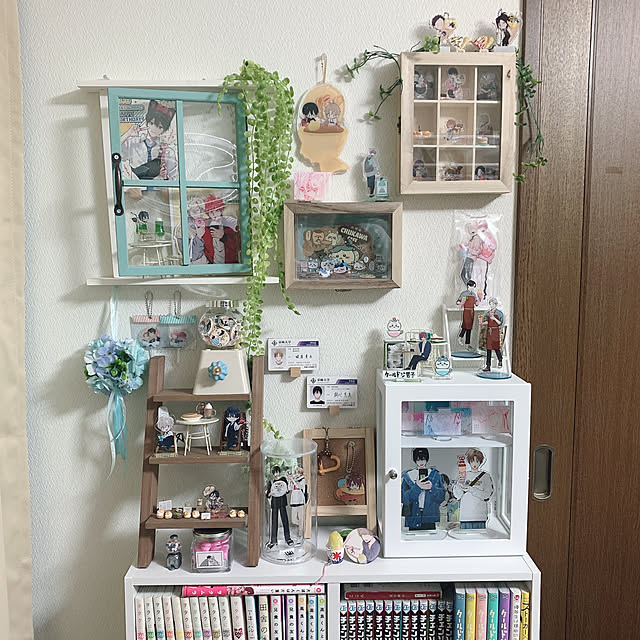 オタク部屋の100均グッズ紹介と飾り方🧡TikTok