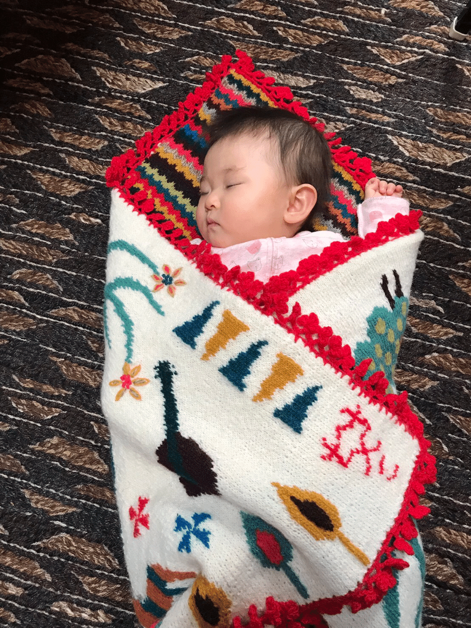 メーカー別 :: メーカー 手編み・手芸:: 横田 ダルマ:: 秋冬手編み糸 :: キット :: 編み物 キット 22W-2402 ベビーロンパース50cm～70cm 編み図付き 手編み ロンパース 手作り キット やわらかラム ダルマ ykt - 手芸の山久 公式サイト