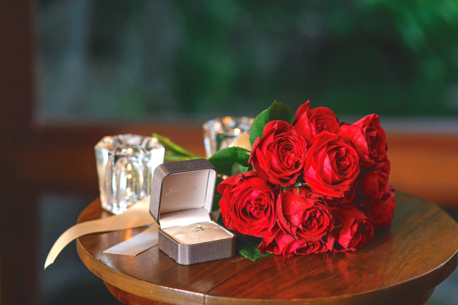 ディナーの最後、デザートプレートに書かれたプロポーズの言葉・ 宇部市Ｎさま♡山口県下松市ブライダルジュエリーフジタ