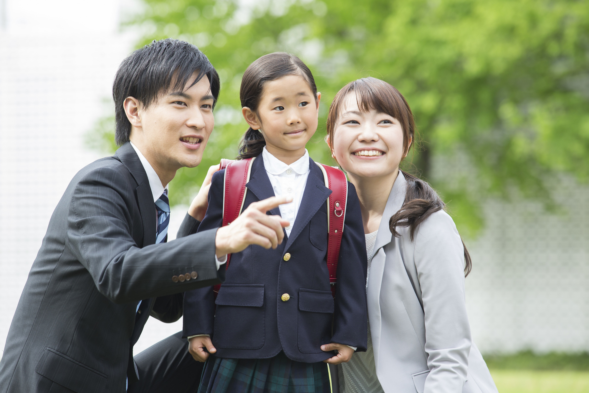 中学・高校での入学式、母親の失敗しない服装の選び方ポイント - IKINAイキナ