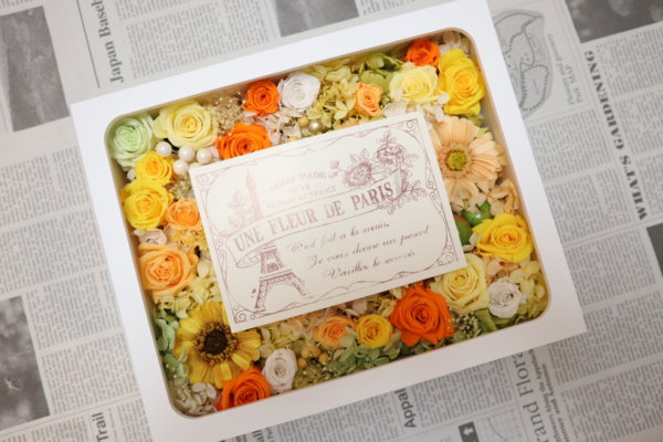 100均造花 フラワーフォトフレームアレンジメントの作り方 ギフトにもかわいい手作り写真立て ブライダル フューネラル