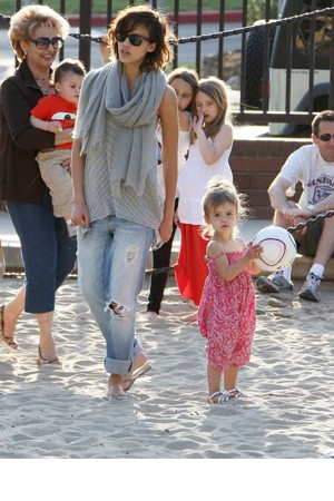 ジェシカ・シンプソンが家族とイベントに出席: ハリウッドセレブニュース ママ＆キッズ：ハリウッドセレブとその子供たちのゴシップ