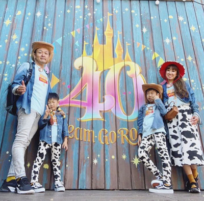 子連れでディズニー のママのオシャレに「全身ブラック」がいい理由！VERY