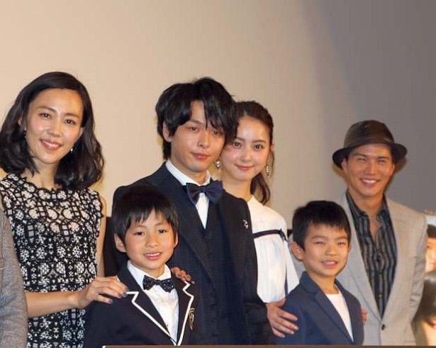 画像・写真 賀来賢人、“弄ばれる私のパーマネント”SHOTに「子どもちゃん!?」「写真レア!!!」の声続々 6 10WEBザテレビジョン