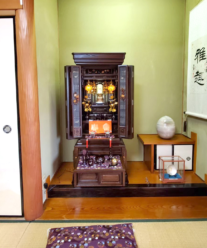 日本の家屋にある仏壇と床の間の写真素材70049446- PIXTA