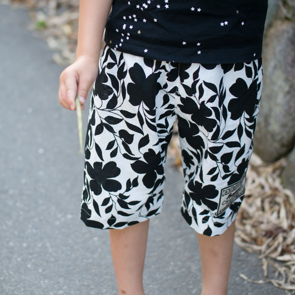 男女共用 子供服 かわいい 簡単 縫い代付き キッズストレートパンツの型紙 5サイズ入り商用可能