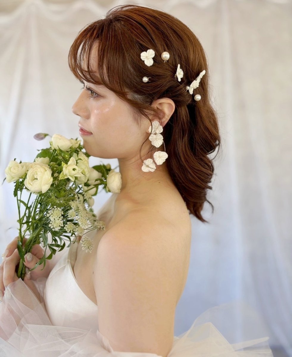 ホワイトフラワーブライダルピン5本セット ハーフツイン ヘッドパーツ – おしゃれ花嫁様ブライダルアクセサリーの通販bijou holic千葉店舗