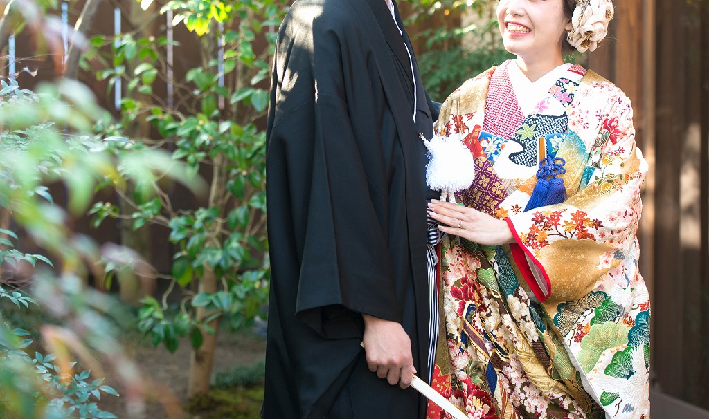 引き振袖と打掛の違い・成人式用と花嫁衣装用振袖の違いオリフリ