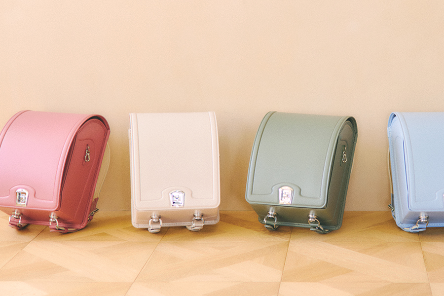 新品 ランドセル ホワイト 白 パール生地 女の子 ラン活 自動ロック 軽いの通販 by Hd's shopラクマ