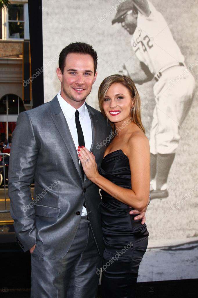 オーランド・ブルームの元妻ミランダ・カーと現恋人ケイティ・ペリーが久々の2ショットを披露