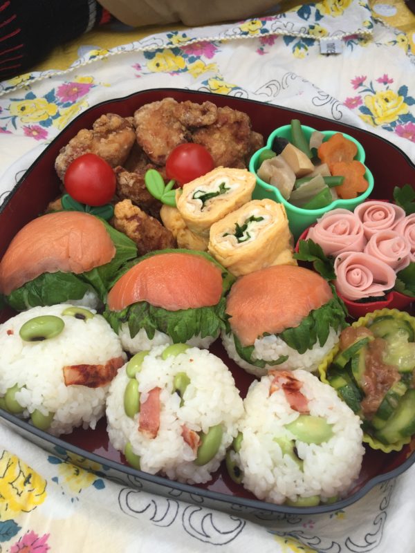 お弁当も桜満開❀巻くだけ簡単お花見弁当