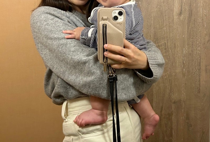 ショルダータイプのスマホケースはママに人気！理由やおすすめ商品を紹介Ciara