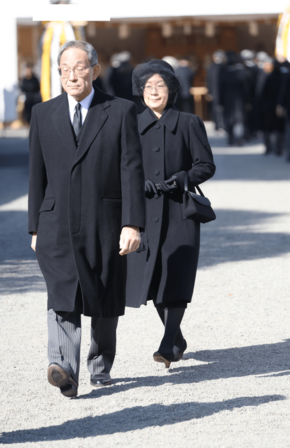 写真 「あれでお役に立っているのでしょうかね」秋篠宮さまと黒田清子さんゆかりの研究所“経済的窮状”に、上皇さまと美智子さまが仰ったこと文春オンライン