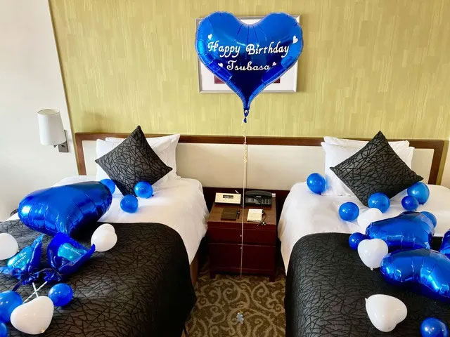 リーガロイヤルホテル小倉 バルーンで彩る 記念日パーティステイ～大切な方へのサプライズや推し活に～株式会社ロイヤルホテルのプレスリリース