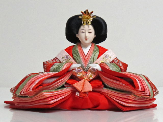 １年ぶりにひな人形と対面 変貌を遂げた姿に「お腹痛い」「ほんと最高」 – grapeグレイプ