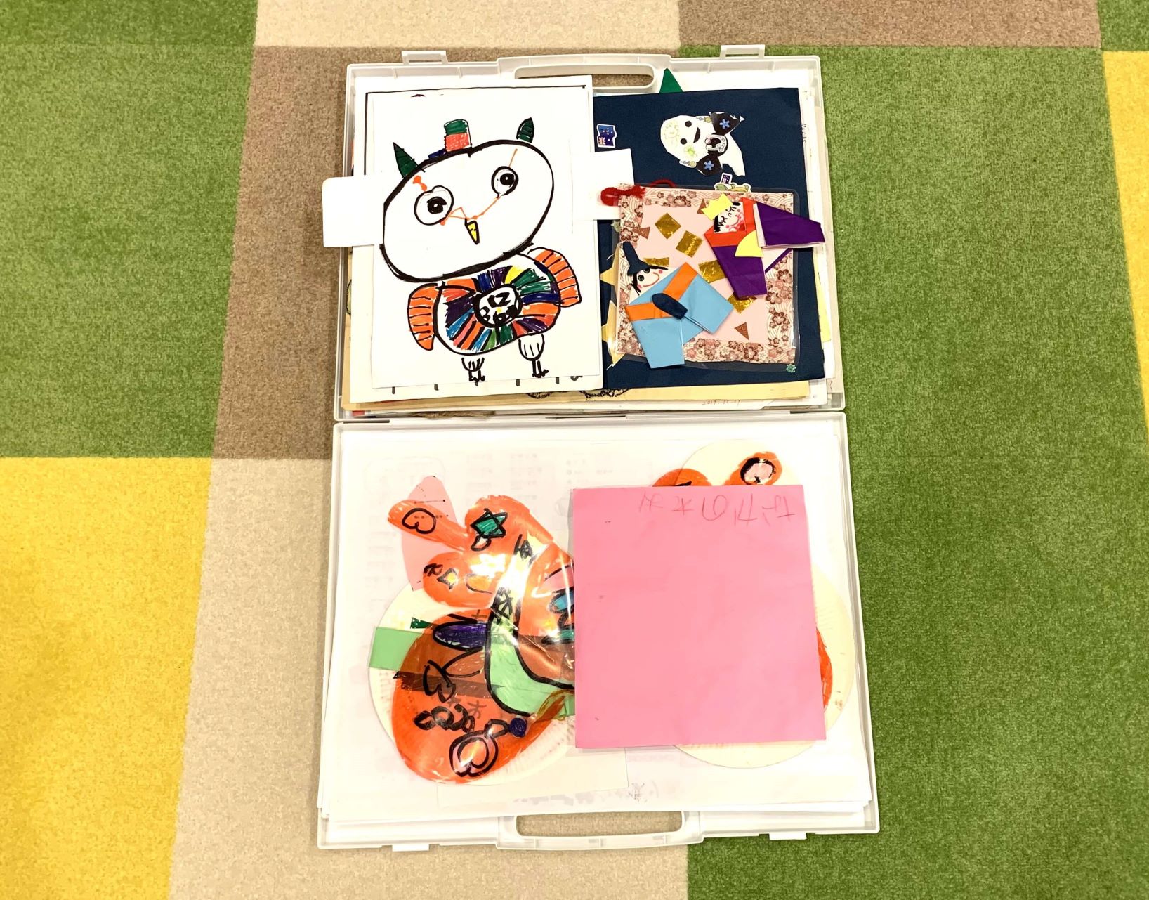 フォトブックで子供の作品を残すニコウェブ